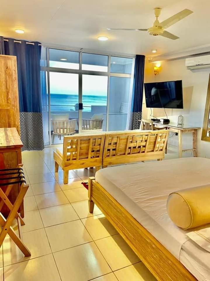Beau Vallon Studios - Apartments Vacation Rentals วิกตอเรีย ภายนอก รูปภาพ