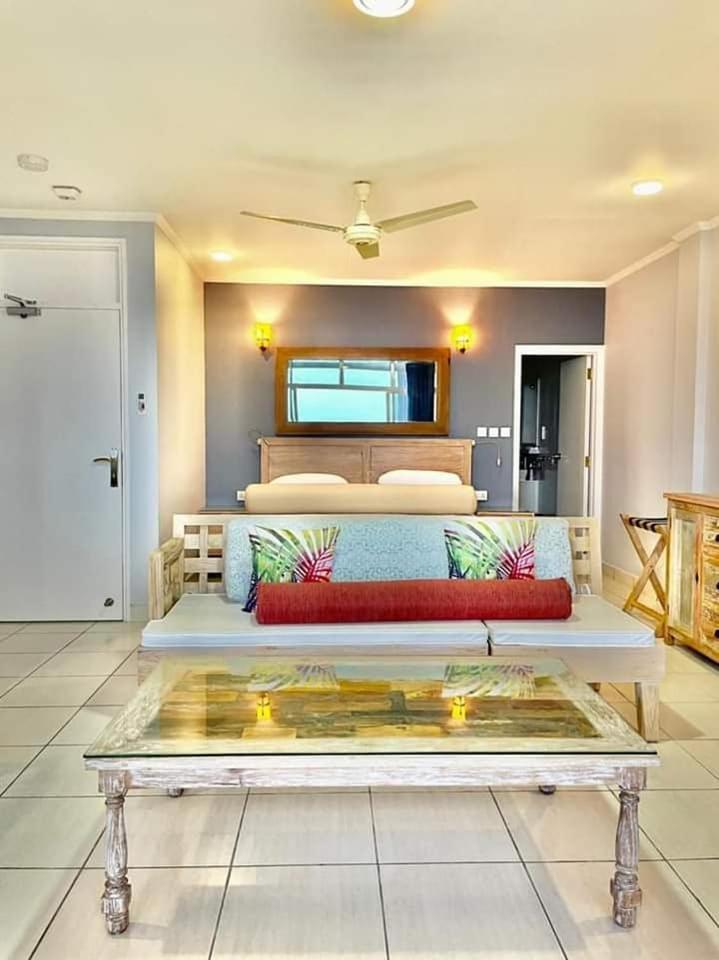 Beau Vallon Studios - Apartments Vacation Rentals วิกตอเรีย ภายนอก รูปภาพ